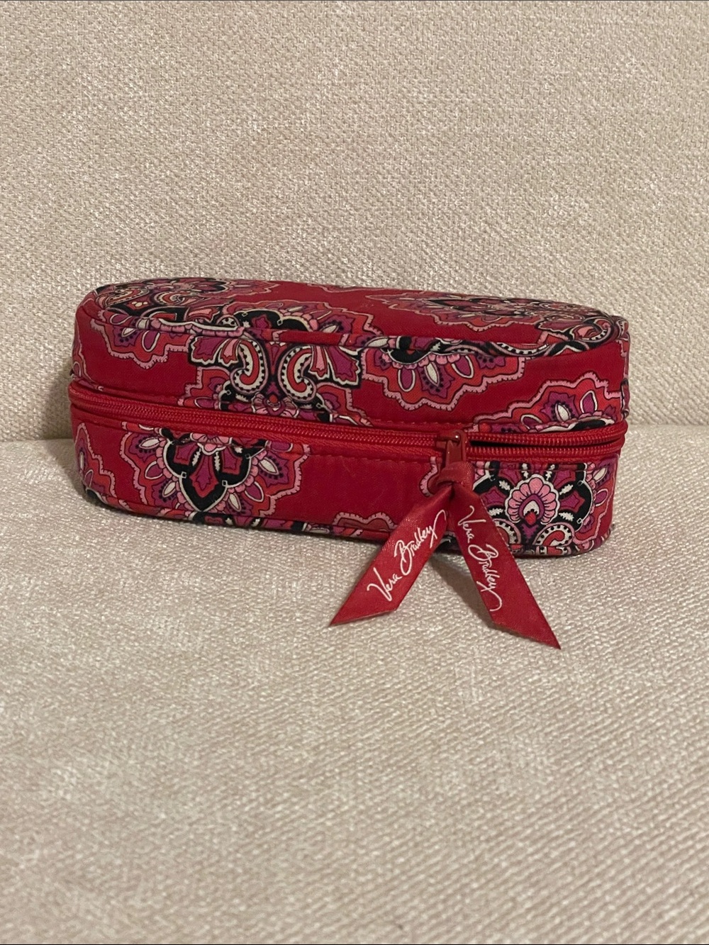 Vera Bradley Red Paisley Oval Glasses/Sunglasses Case